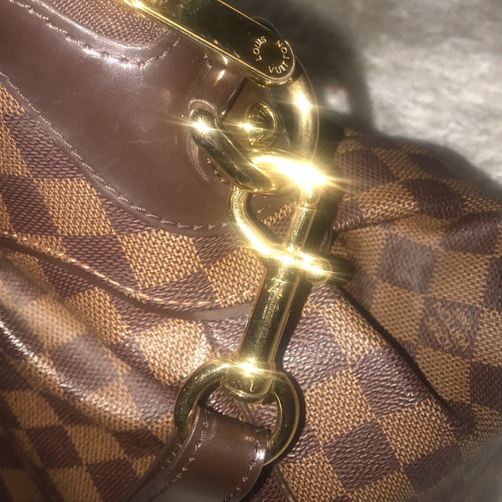 Authentic Louis Vuitton large purse! - Picture 3 of 7